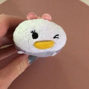 Disneys Tsum Tsum Daisy Duck